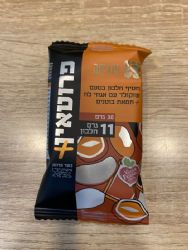 חטיף חלבון בטעם שוקלד עם אגוזי לוז וחמאת בוטנים